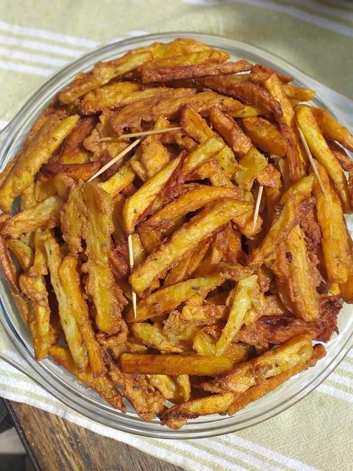Frittes de pommes de terre aux oeufs croustillante