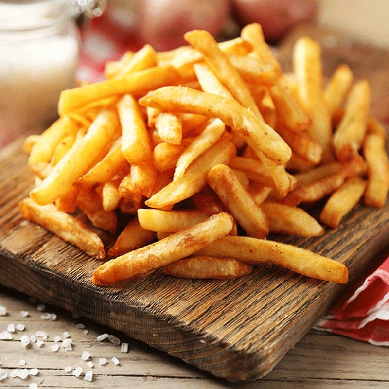 Des frites croustillantes et bien dorées fait maison.