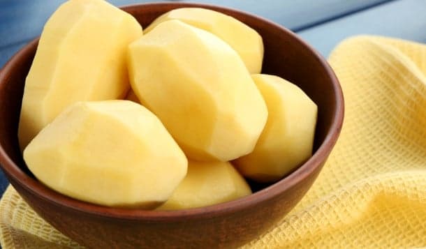 Comment éviter que les pommes de terre ne noircissent avant la cuisson ?