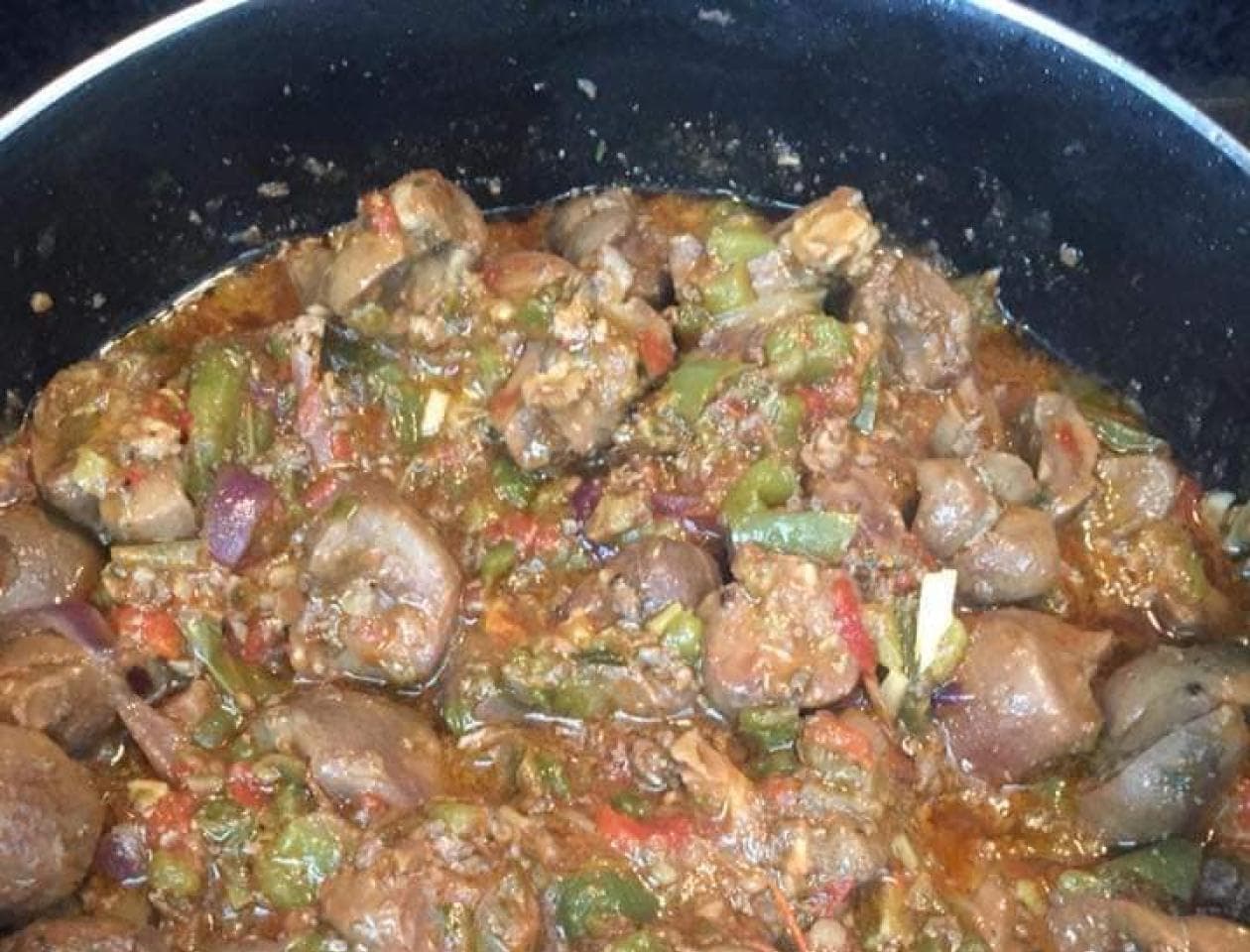 Mijoté de rognons et foie aux poivrons : recette