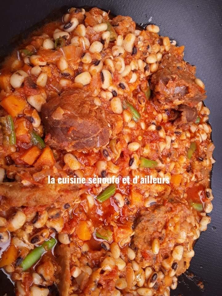 Haricots à la sauce tomate