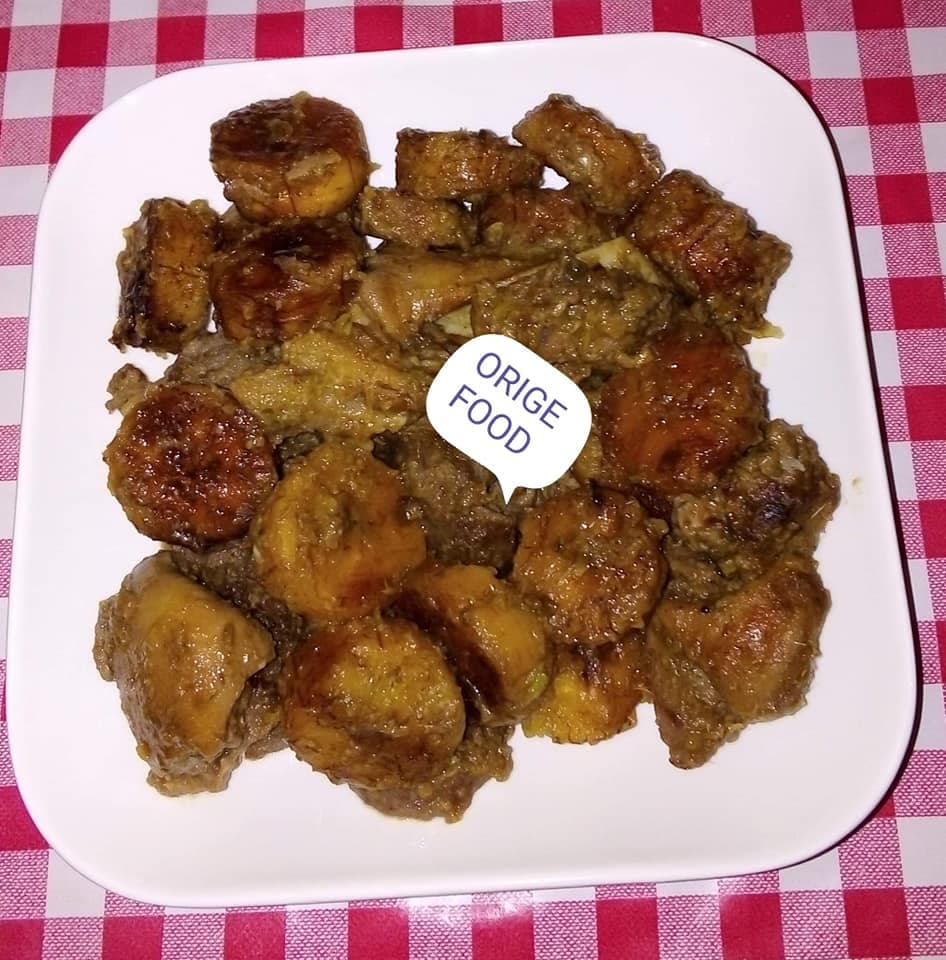 Mouton avec les banane plantain