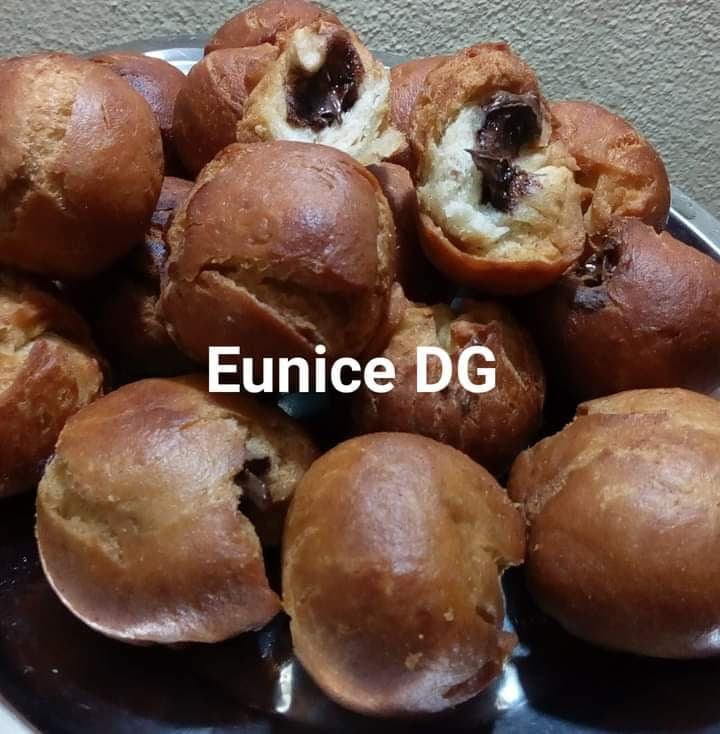 Beignets fourrés au chocolat