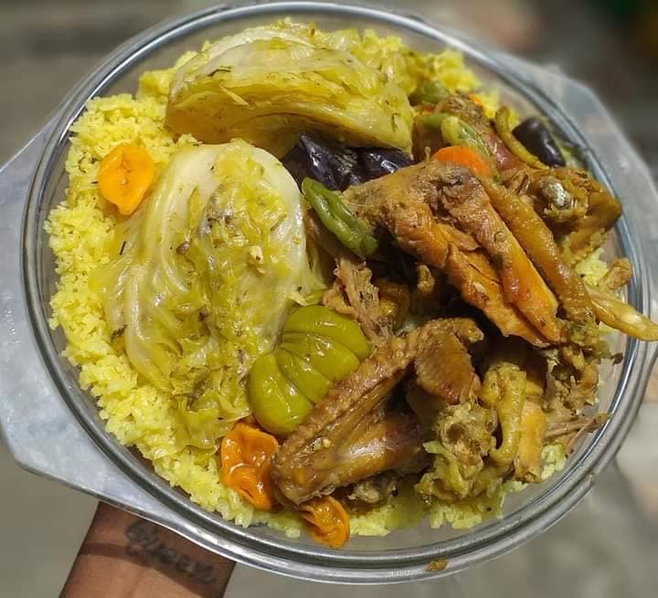 Riz gras au curry et au poulet