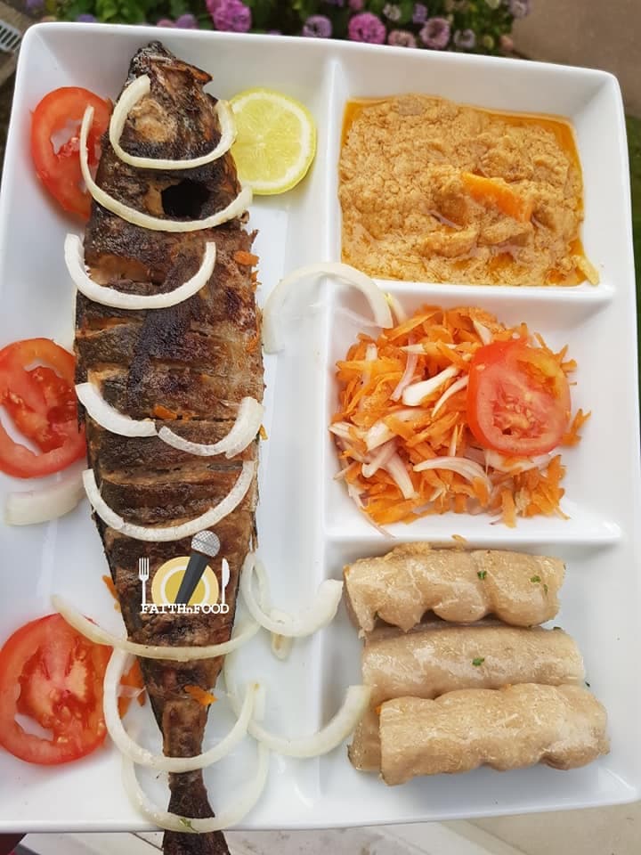 Poisson au four accompagné de bobolo