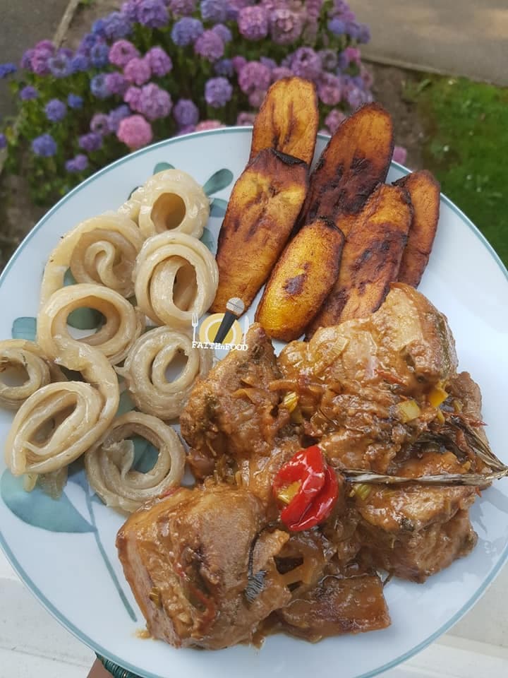 Rôti à la moutarde et tomate