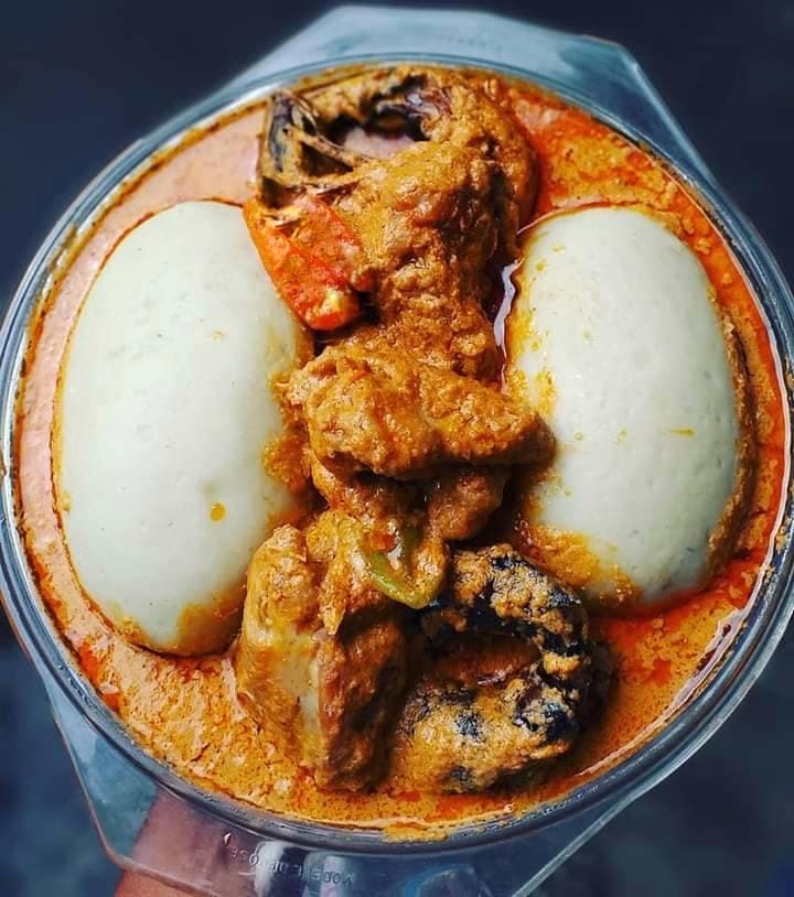 Sauce pistache au poulet fumé