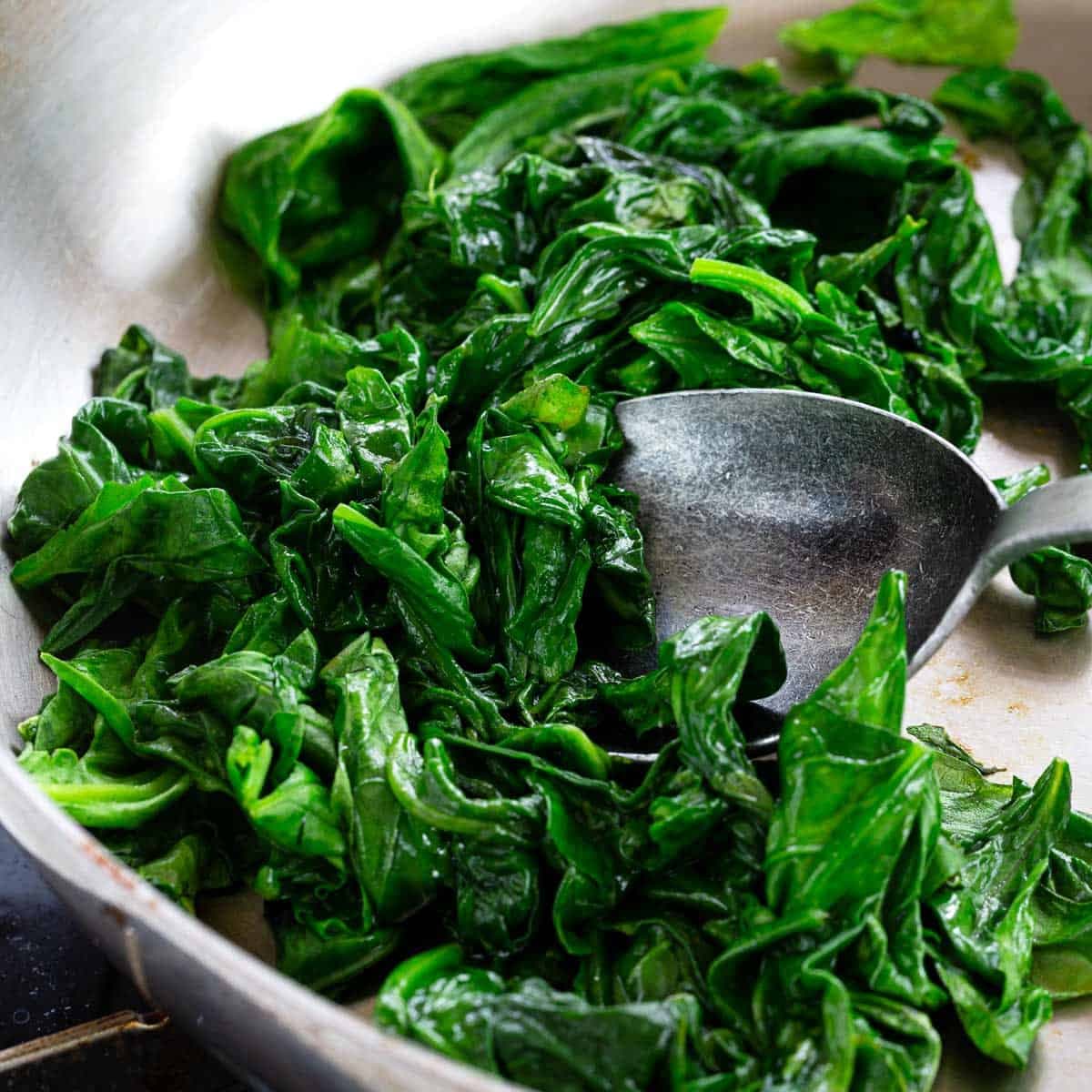 Astuces pour gardez les épinards verts lors de la cuisson