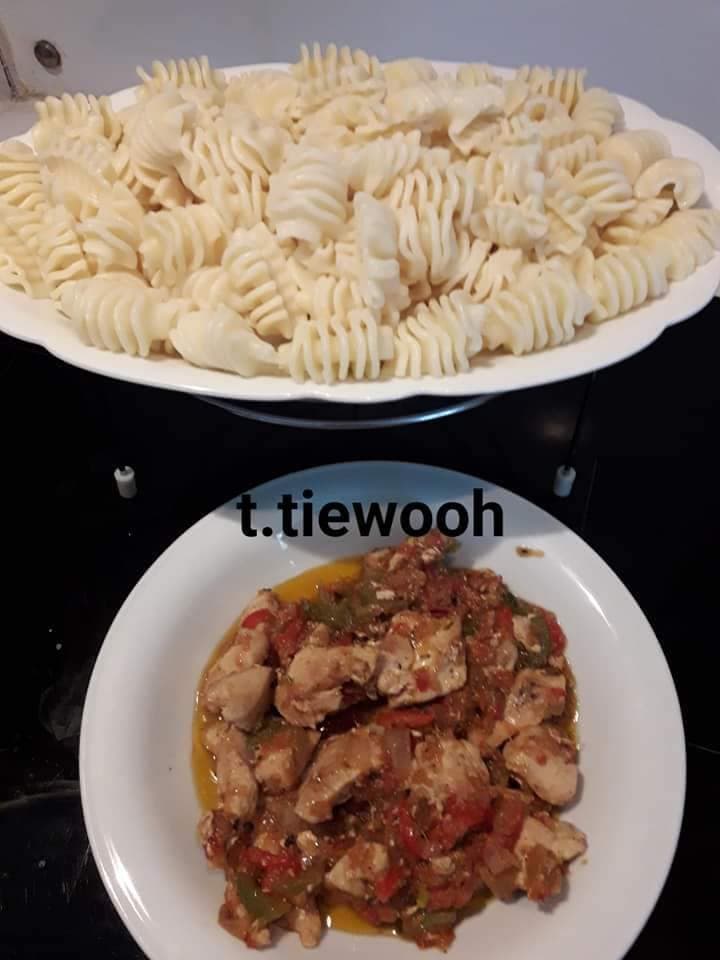 Pâtes et sauce tomate/poulet