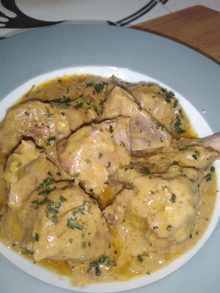 Délicieuse sauce arachide à la viande de bœuf fumée