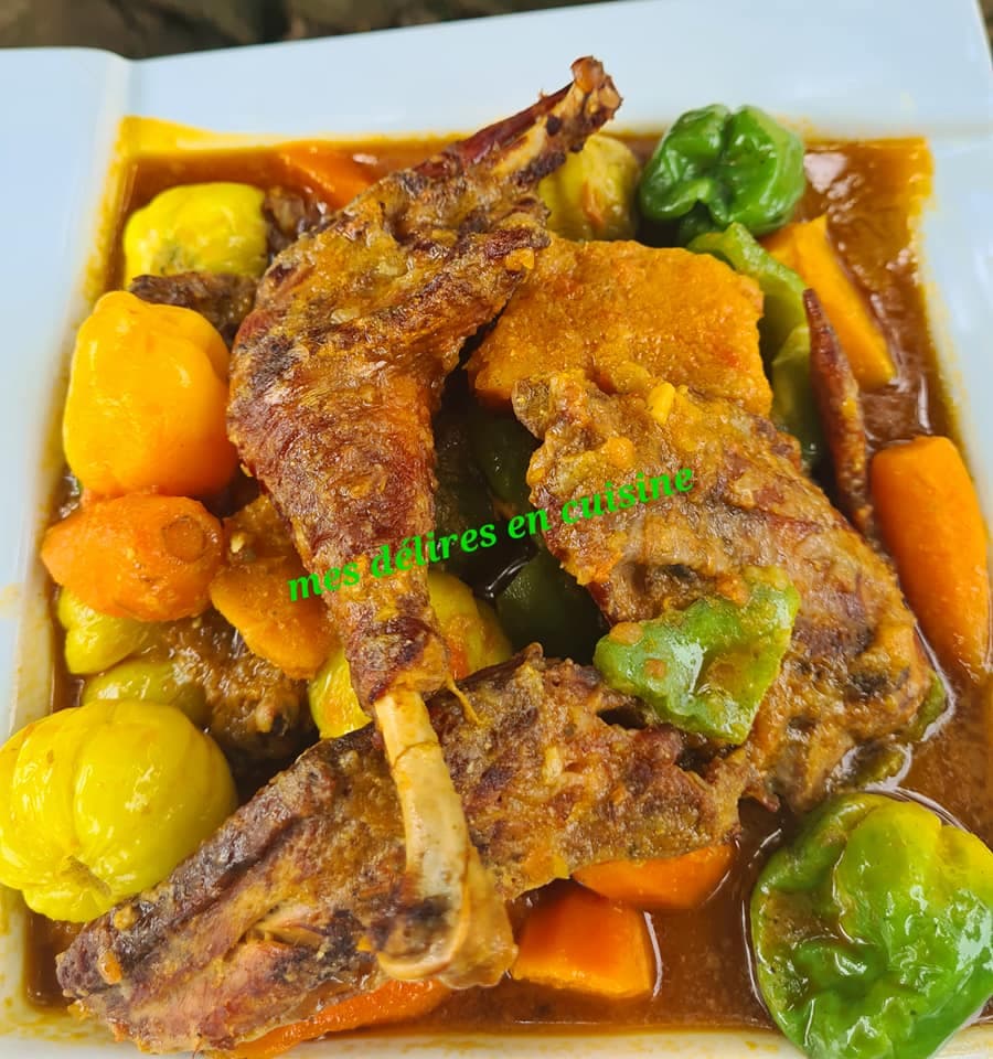 Poulet à la tomate et aux légumes