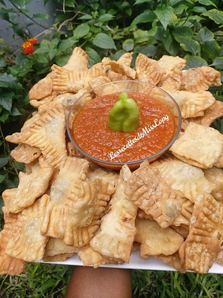 Pastels au poisson, sauce tomate specy