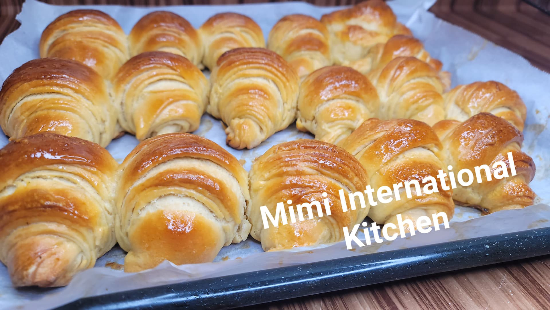 De croissants moelleux.