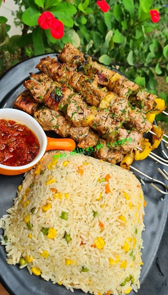 Brochettes et son riz légume