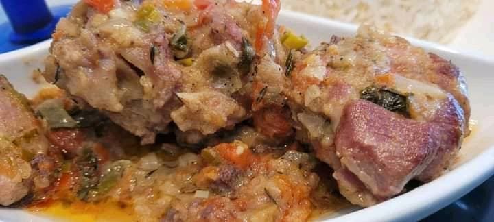 Rôti / plantain vapeur et riz