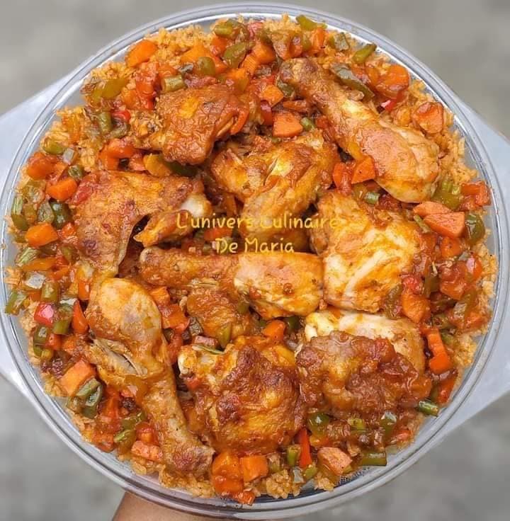 Jollof rice au poulet : recette ouest-africaine facile
