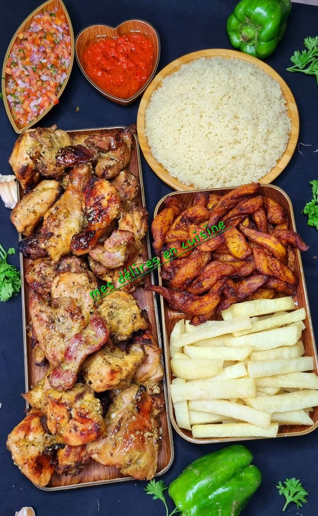 Fricassé de poulet grillé, accompagnement au choix(frites d’igname, alloco ou atiekè