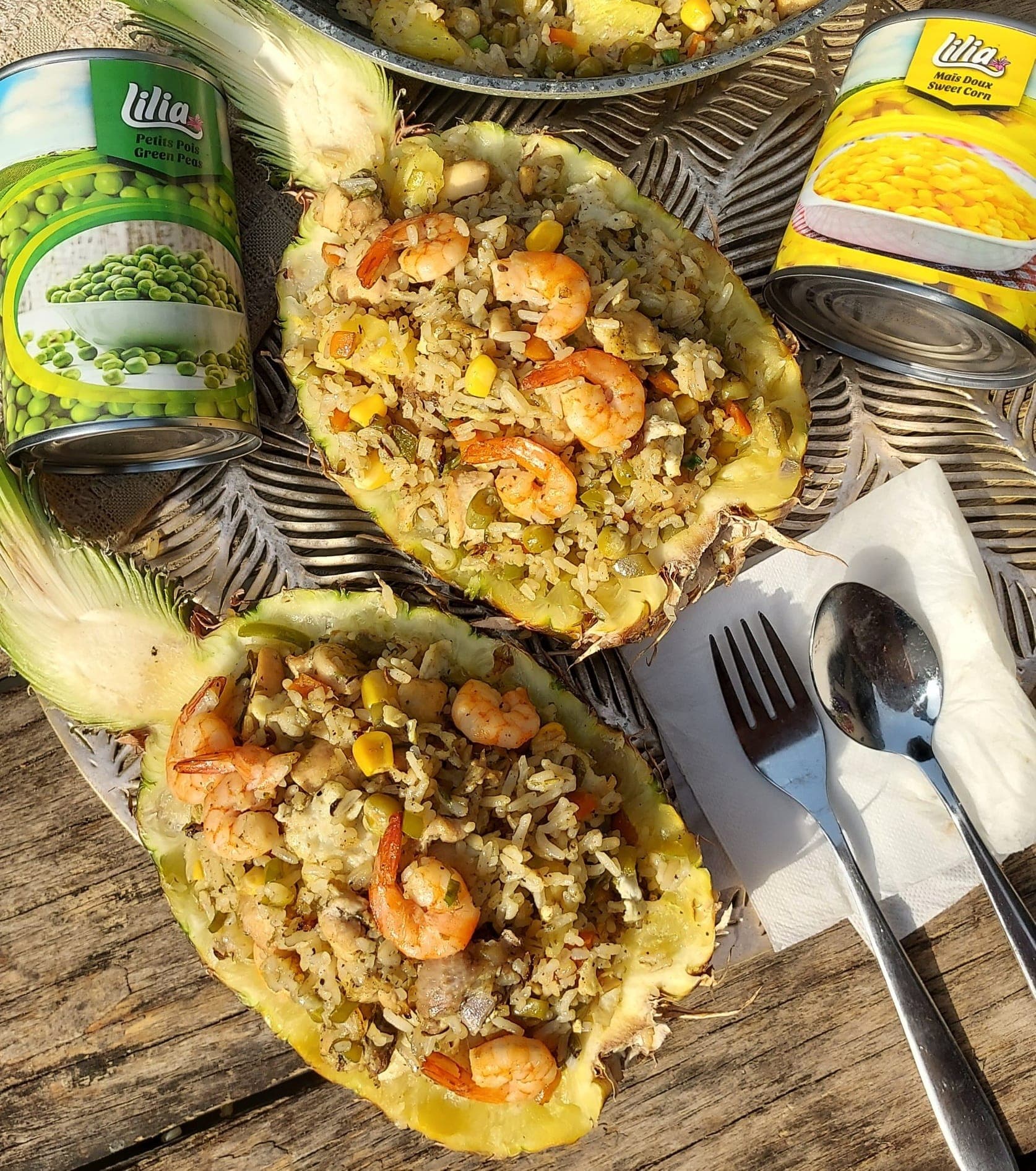 Riz sauté àl’ananas, poulet, légumes lilia