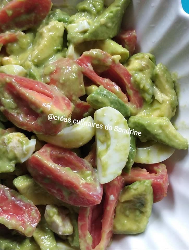 Salade diététique à la tomate : recette légère