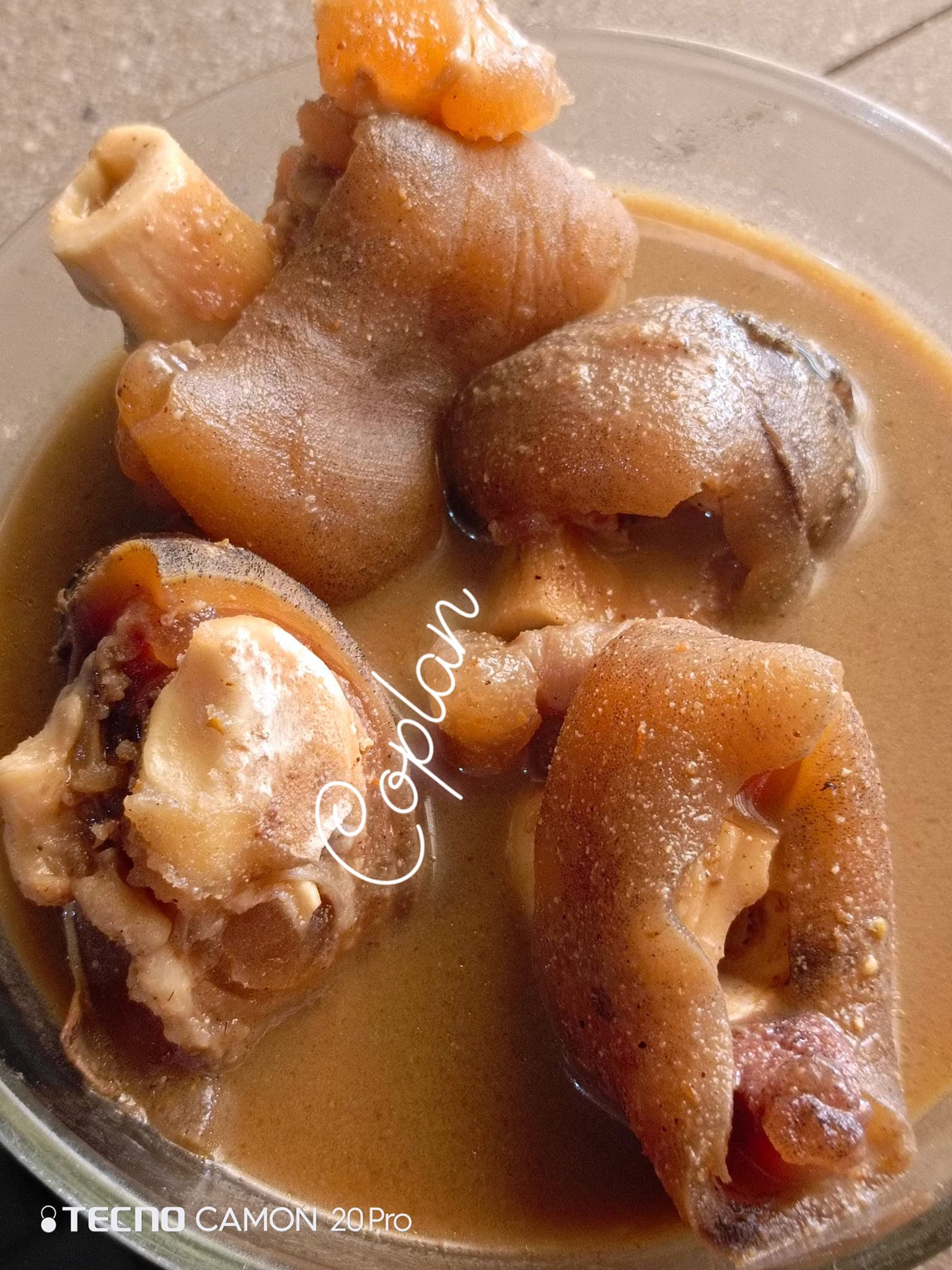 Bouillon de pattes de bœuf : recette africaine