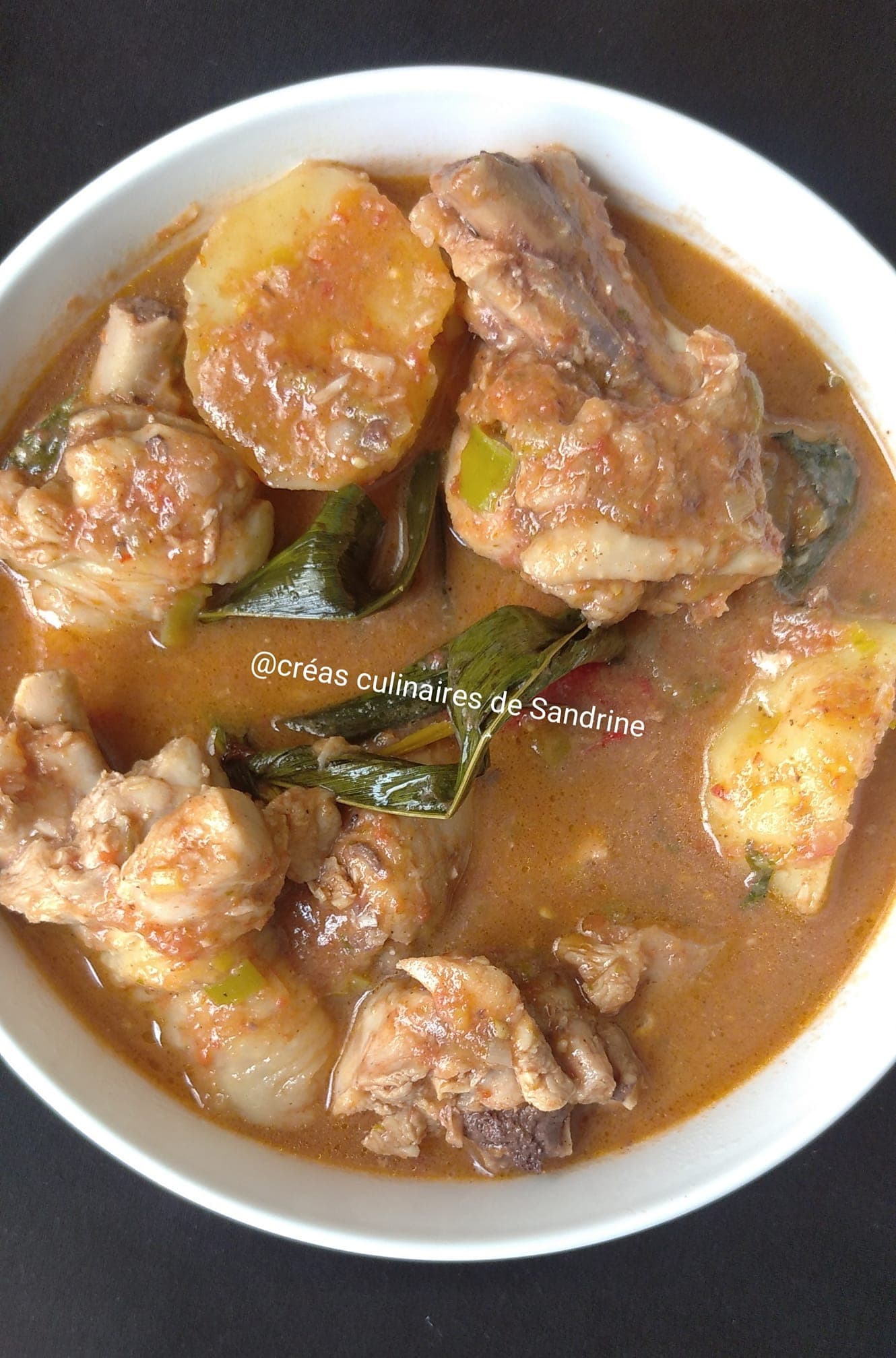 Pépé soupe au poulet : bouillon africain réconfortant