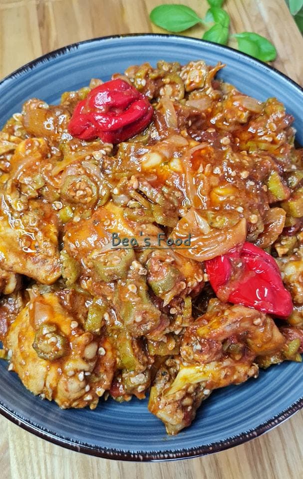 Sauce gombo à l'oignon : recette savoureuse