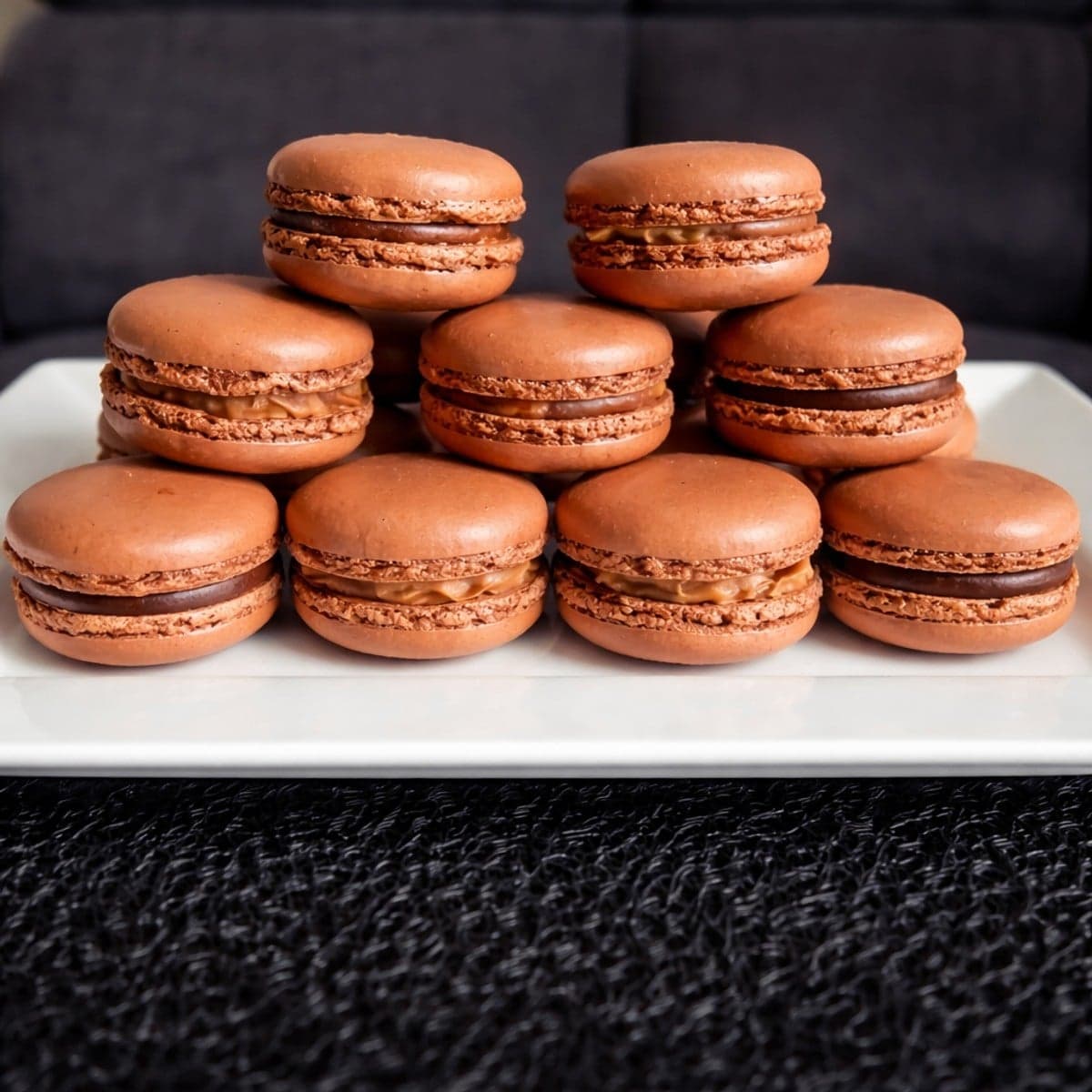 Des macarons au chocolat