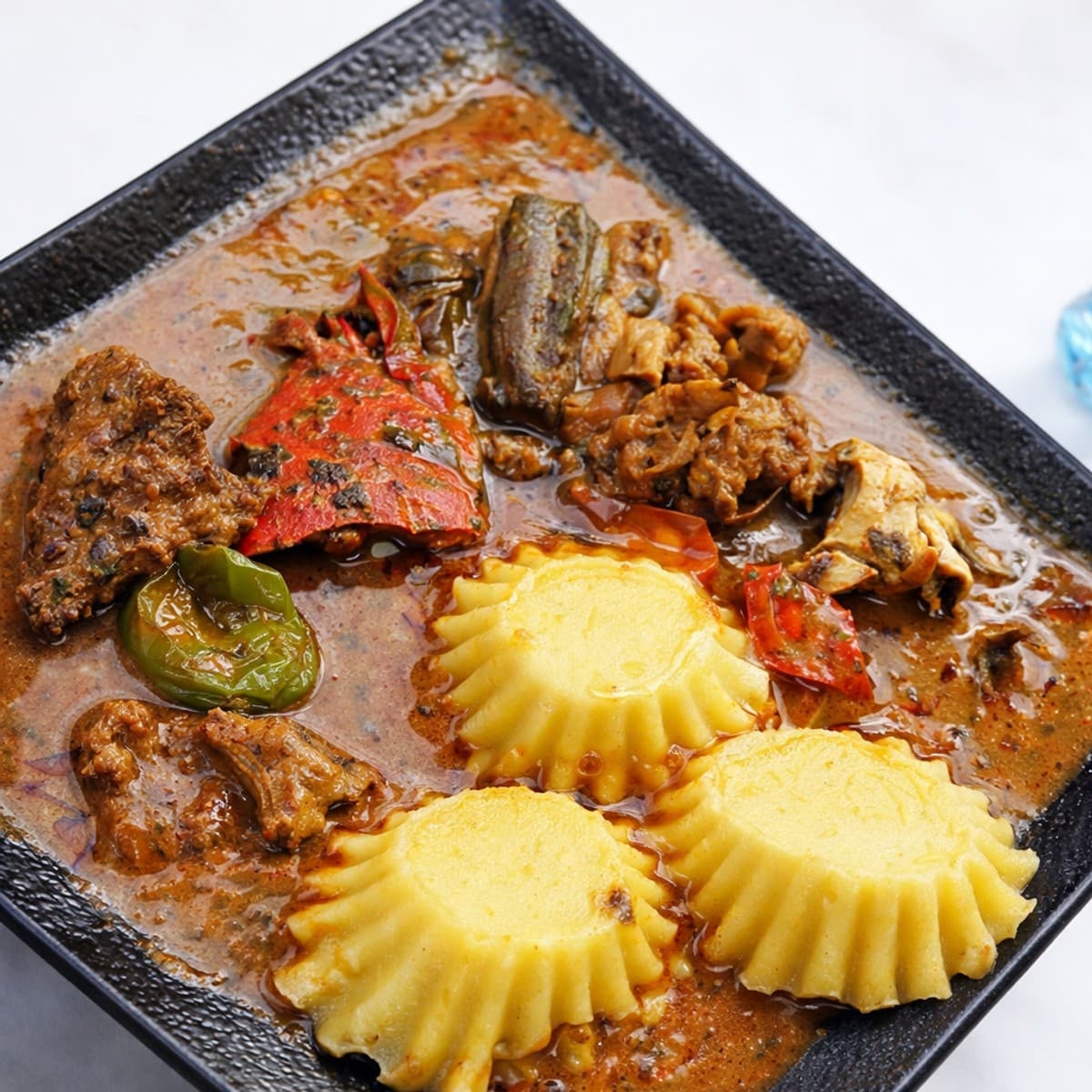 Kabato à la sauce arachide aux feuilles d’oseille