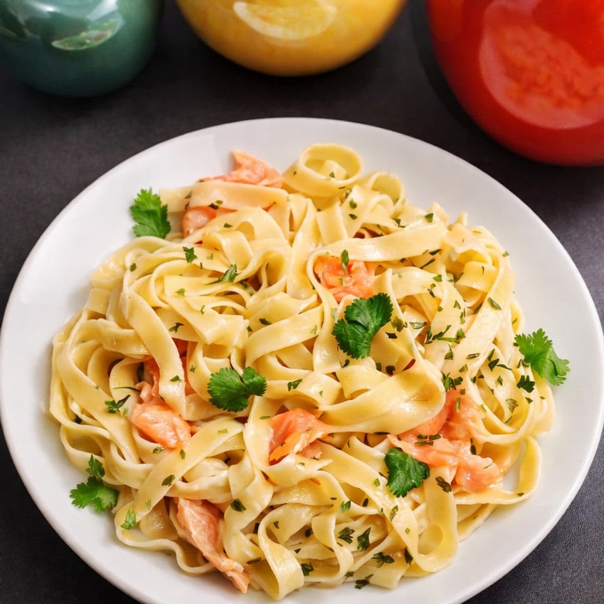 Tagliatelle ( type de pâtes) au saumon fumé et crème