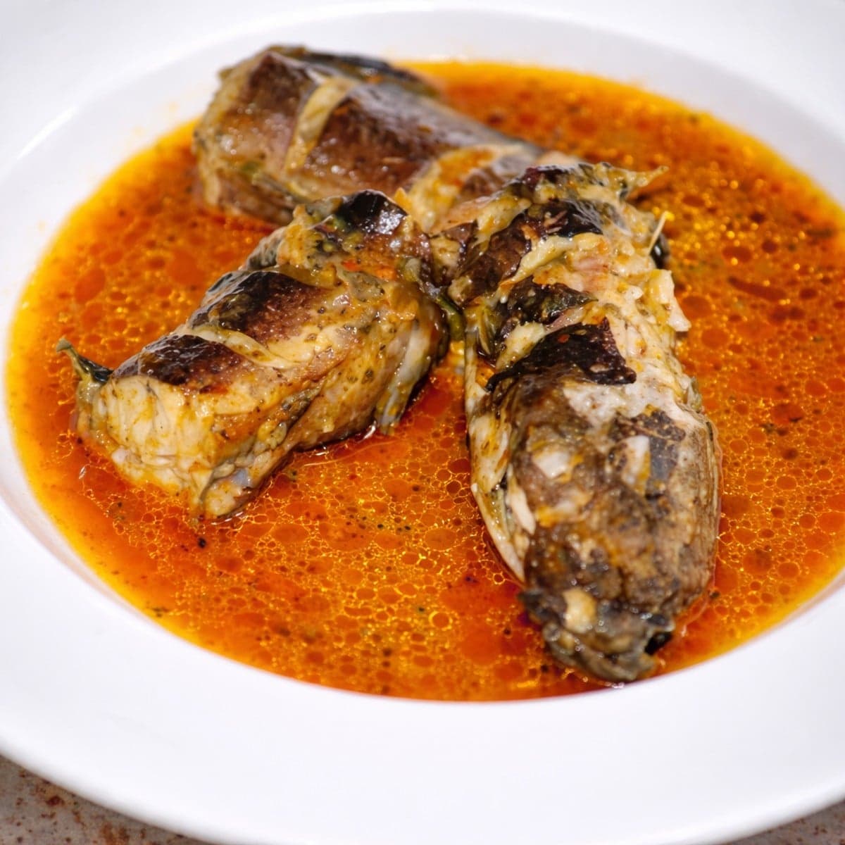 Bouillon de poisson aux épices.