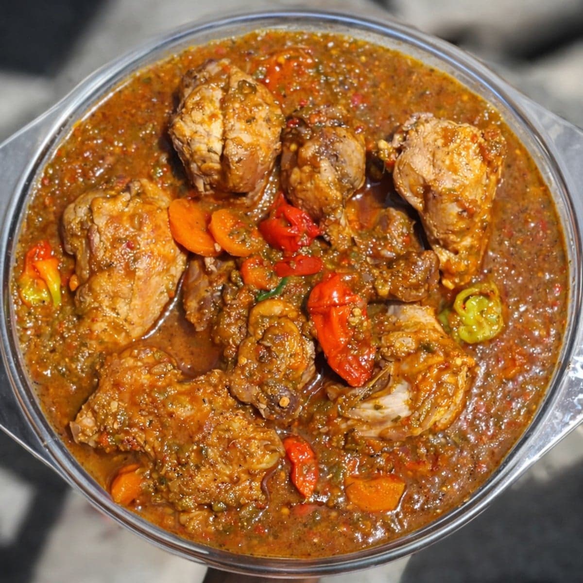 Bouillon de poulet piquant