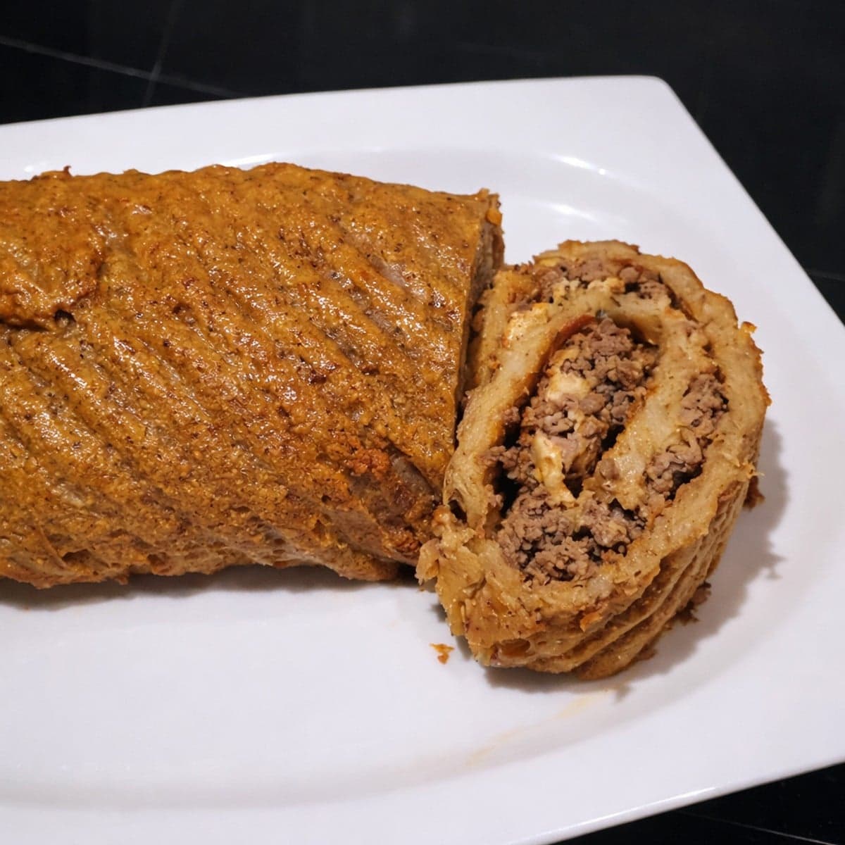 Roulé de pommes à la viande hachée
