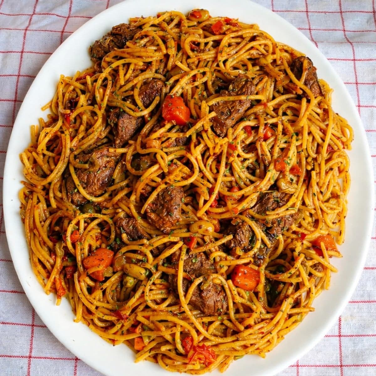 Sauté de bœuf aux spaghettis
