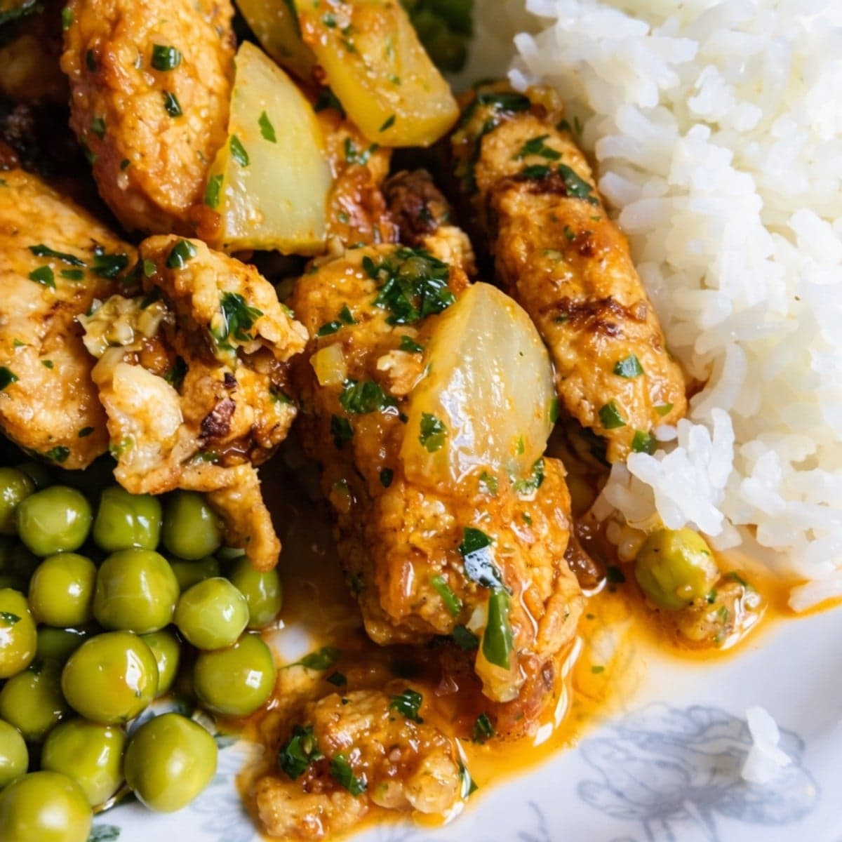 Savoureux poulet aux petits pois.