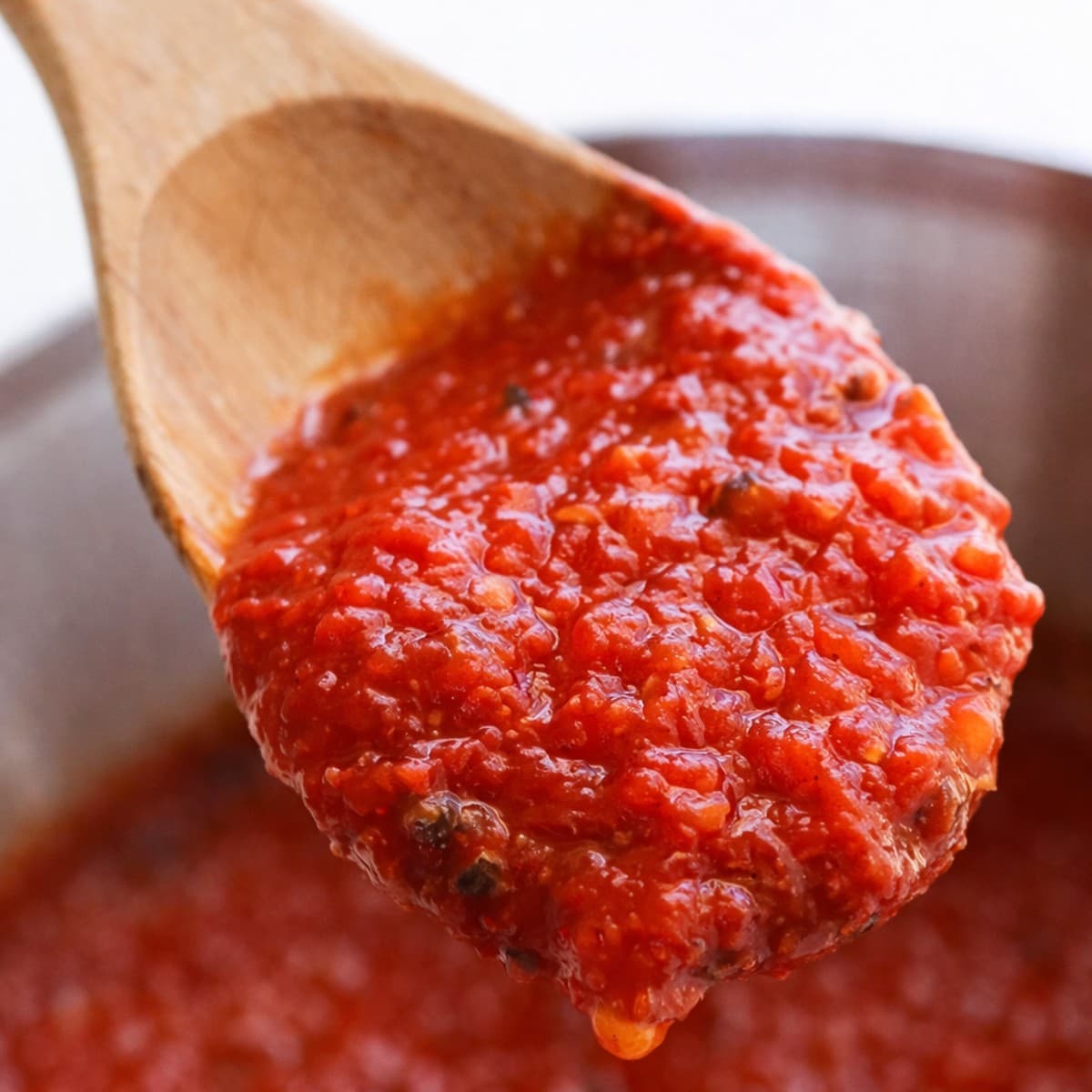 Délicieuse sauce à pizza faite maison