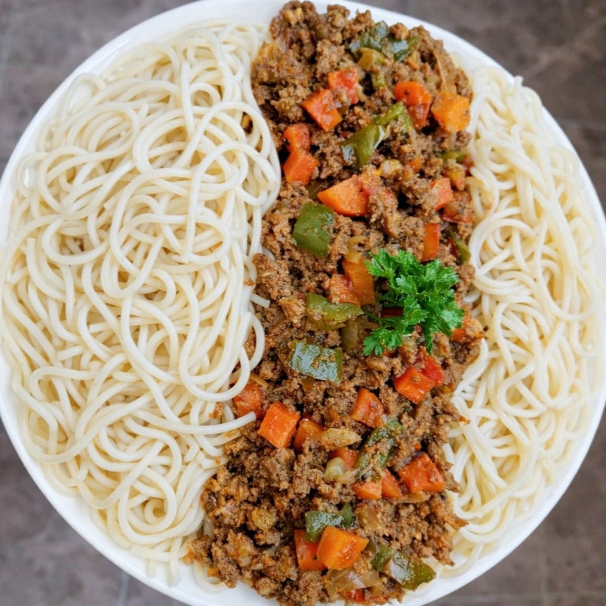 Spaghetti sauté à la viande hachée