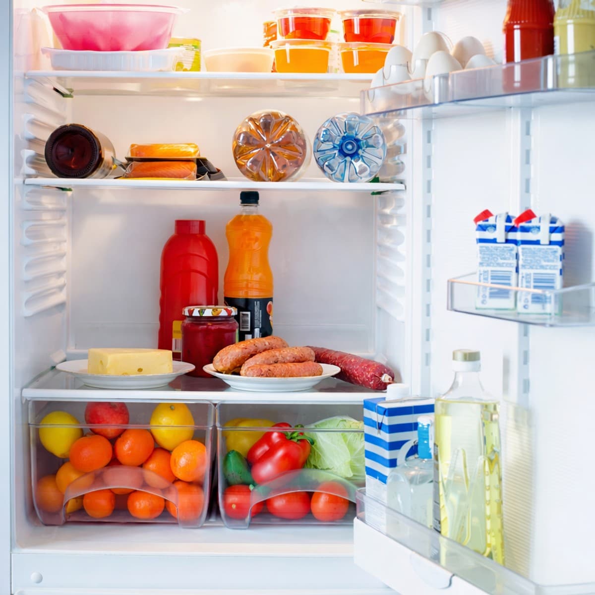 Astuce géniale pour éliminer les mauvaises odeurs du frigo