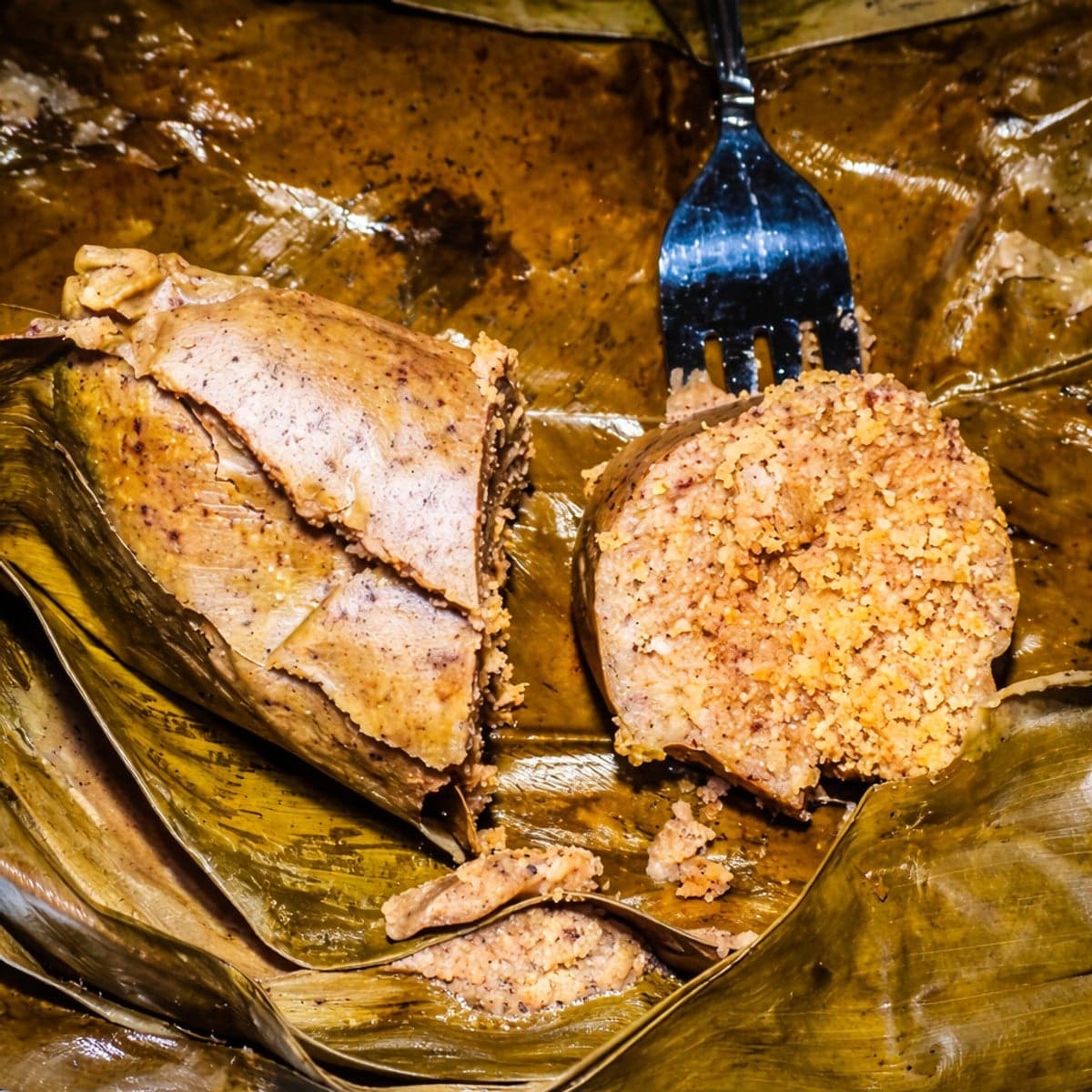 Ekomba ou gâteau de maïs frais aux arachides grillées