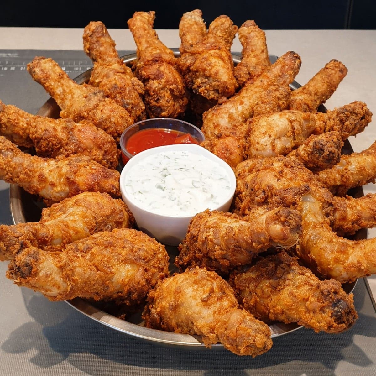 Pilons de poulets frits bien épicés