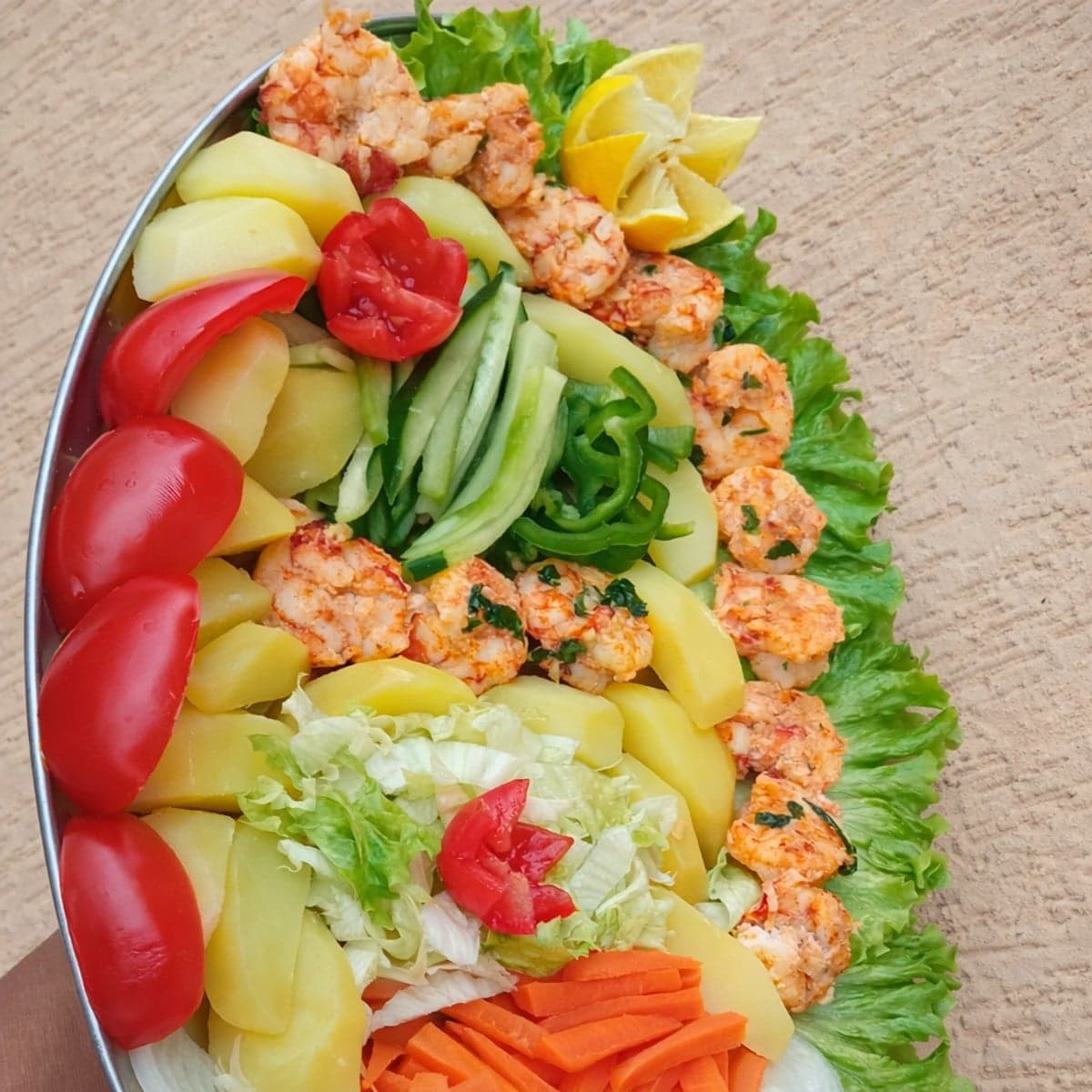 Salade de crevettes à la sauce cocktail