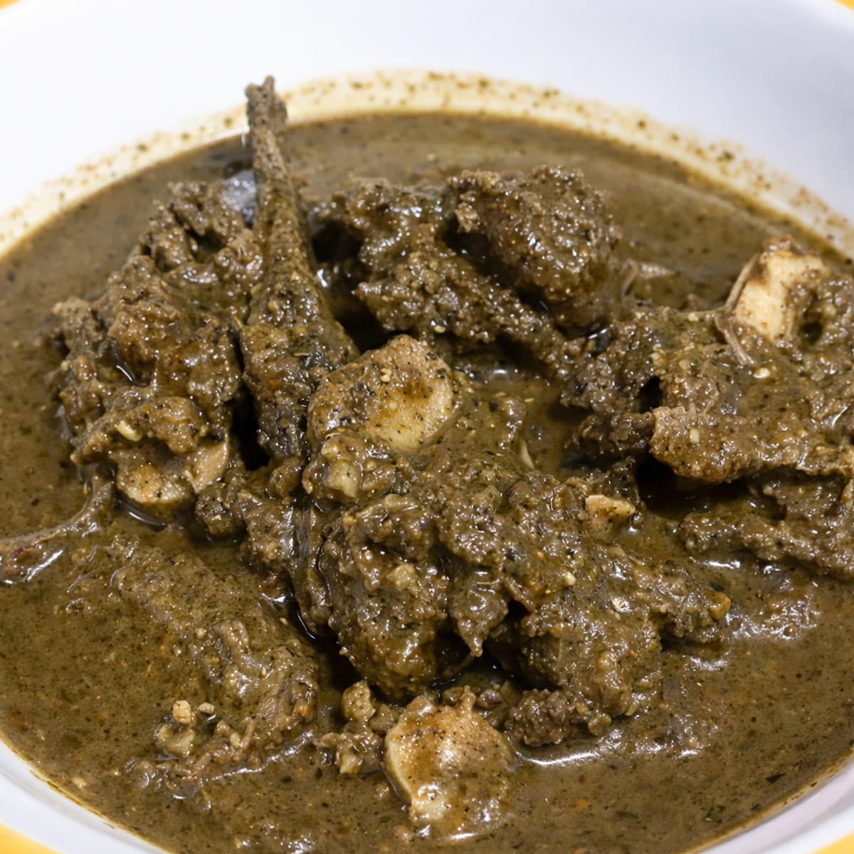 Sauce de feuilles de baobab séchées revisitée.