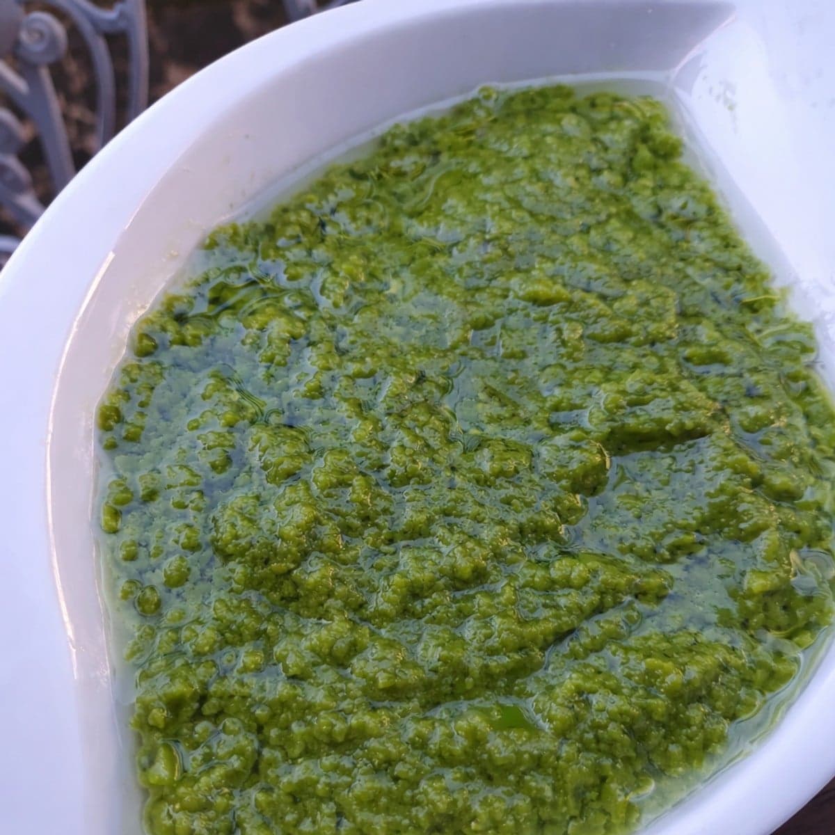 Sauce verte pour grillades : recette accompagnement