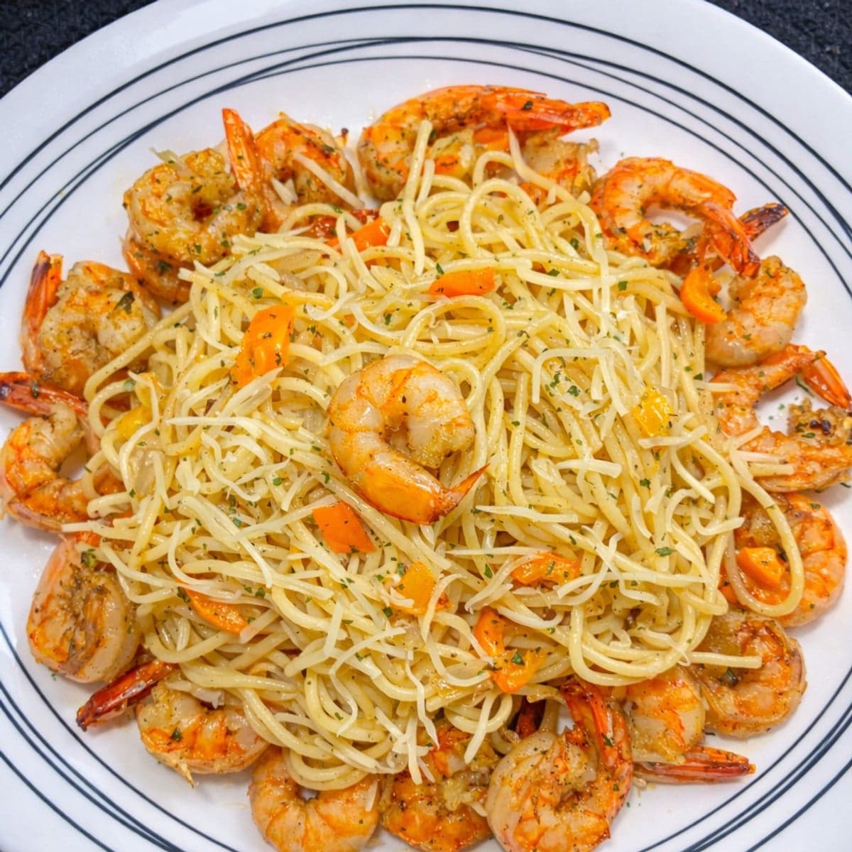 Spaghettis aux crevettes à l’ail : recette