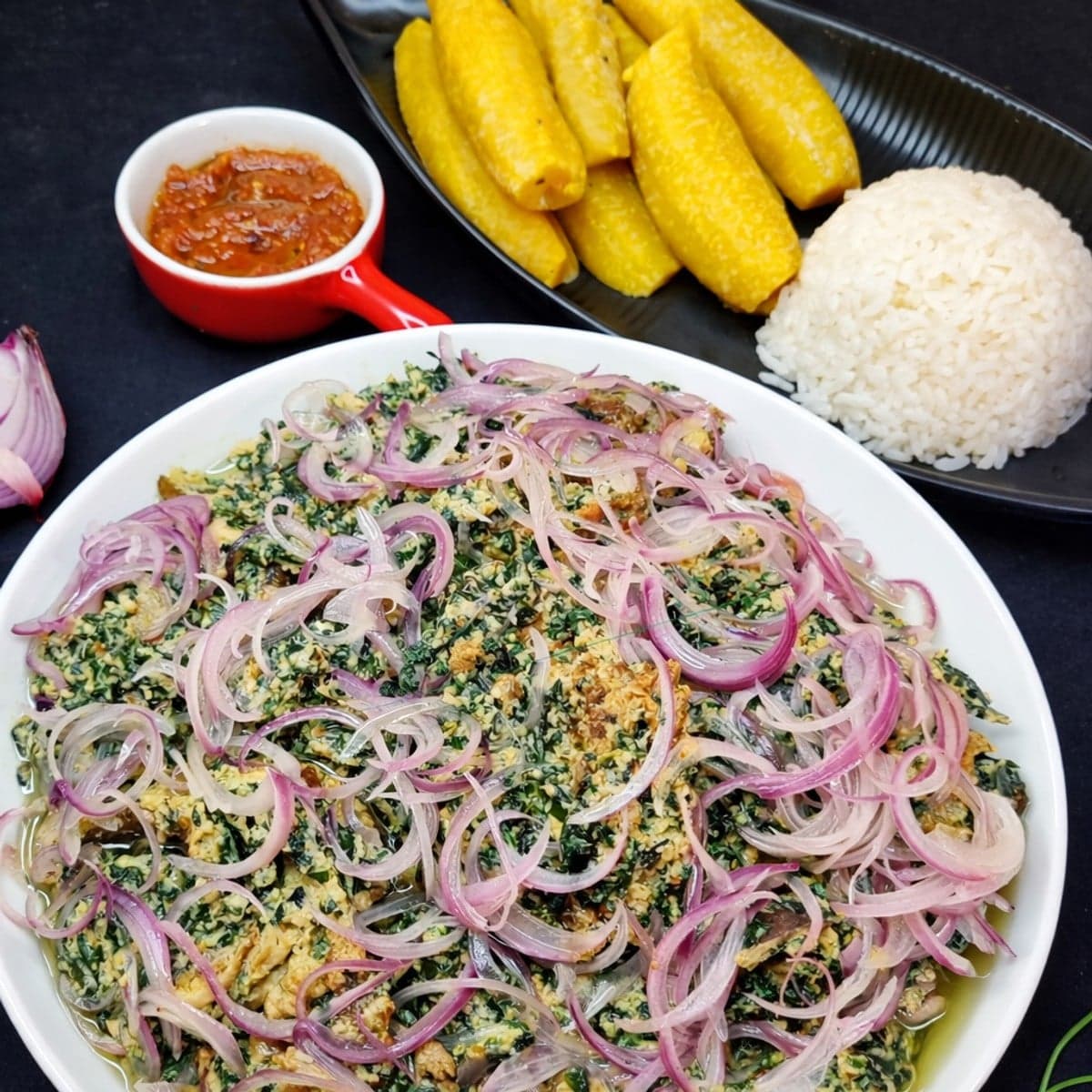 Ndolè à la viande et poisson fumé b