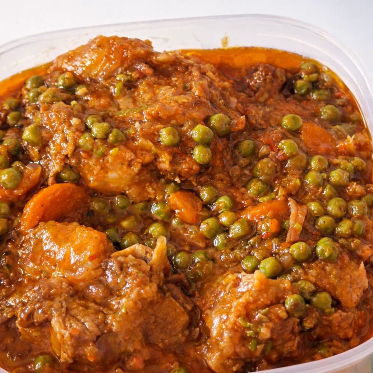 Queue de bœuf au petit pois et carottes