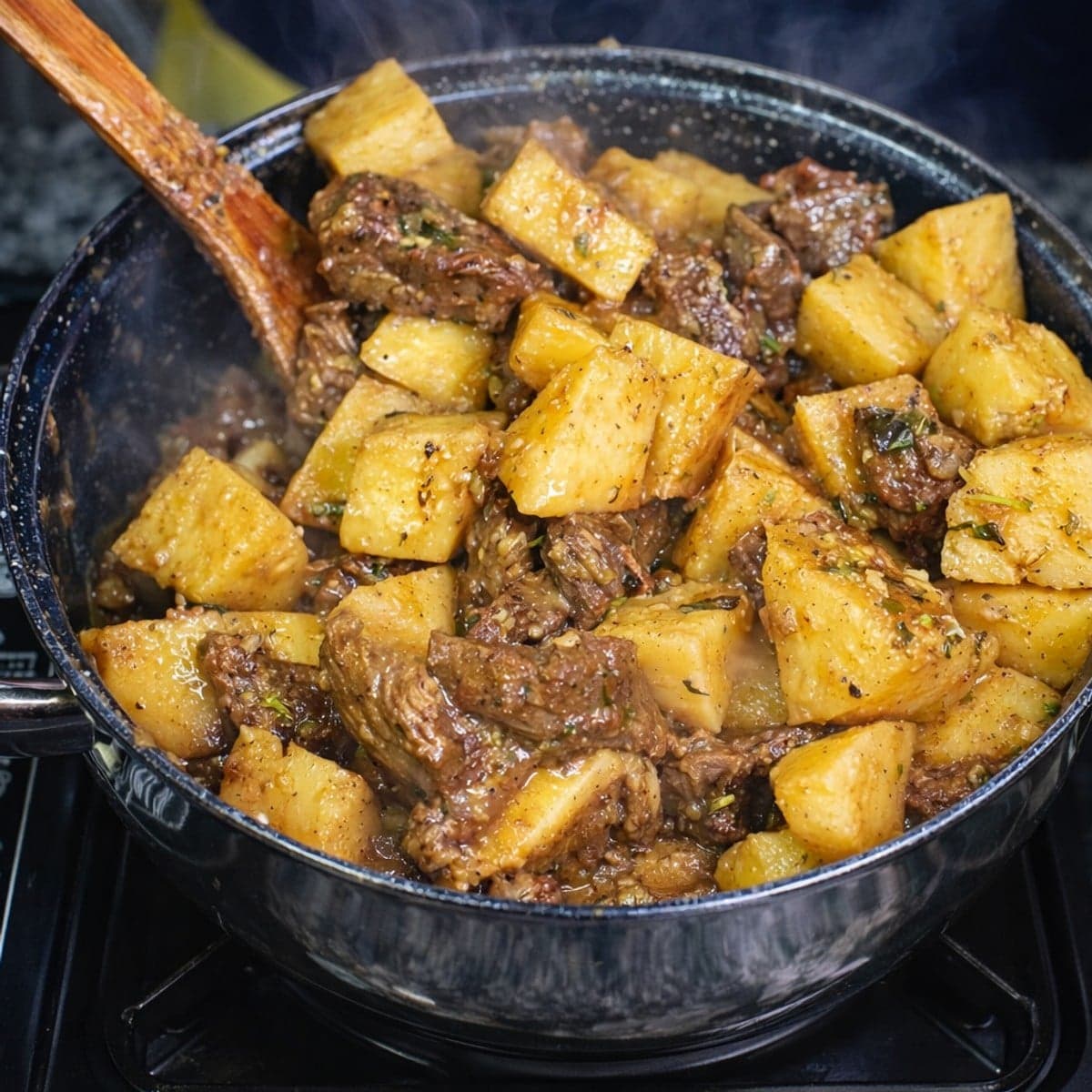 Ragoût d’igname au bœuf : recette africaine traditionnelle