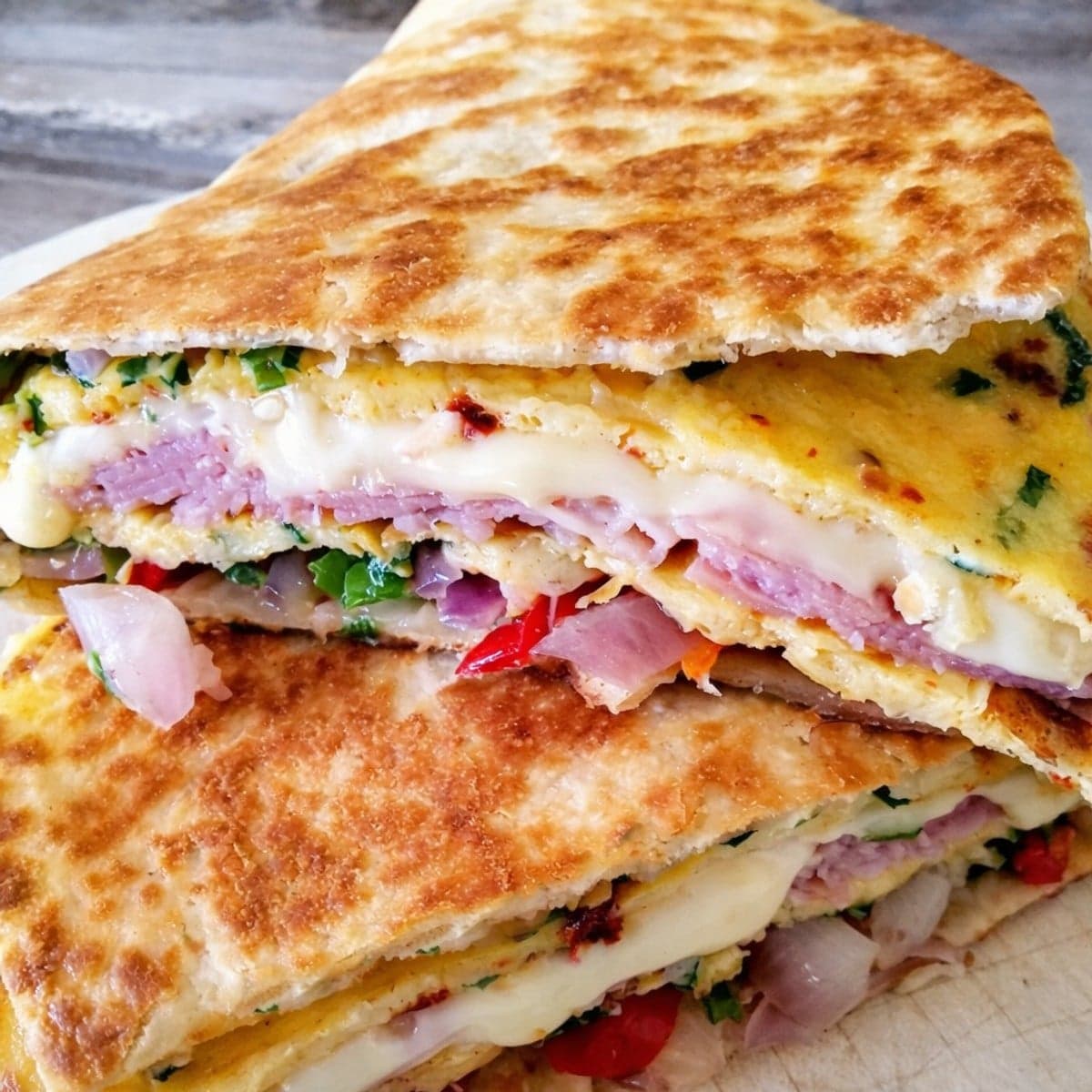 Sandwich tortillas omelette jambon fromage : recette