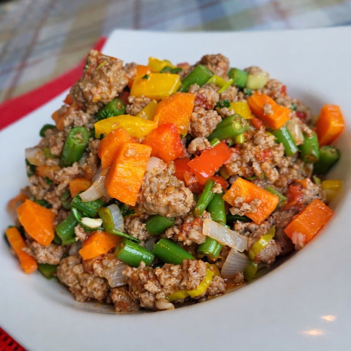 Viande hachée aux légumes : recette colorée et équilibrée