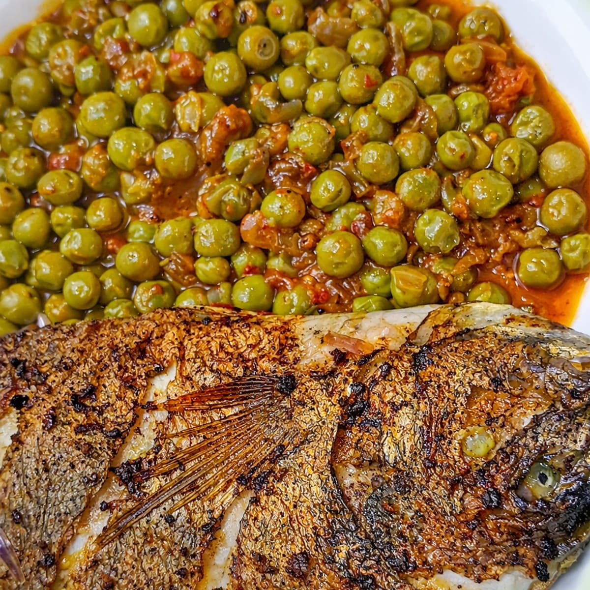 Daurade frit / petits pois sautés