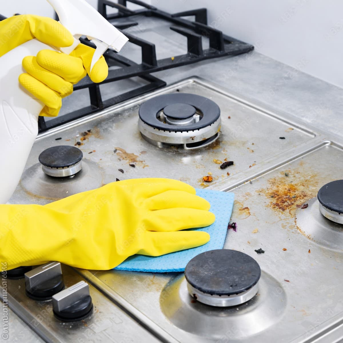 Des astuces pour nettoyer facilement sa cuisinière.